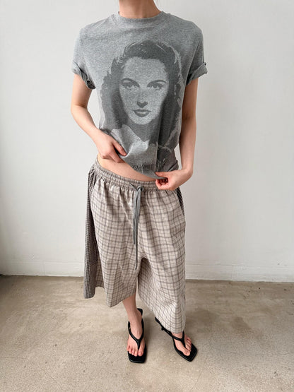 Delivery Vintage Portrait Print Straight Cut Grey Women&