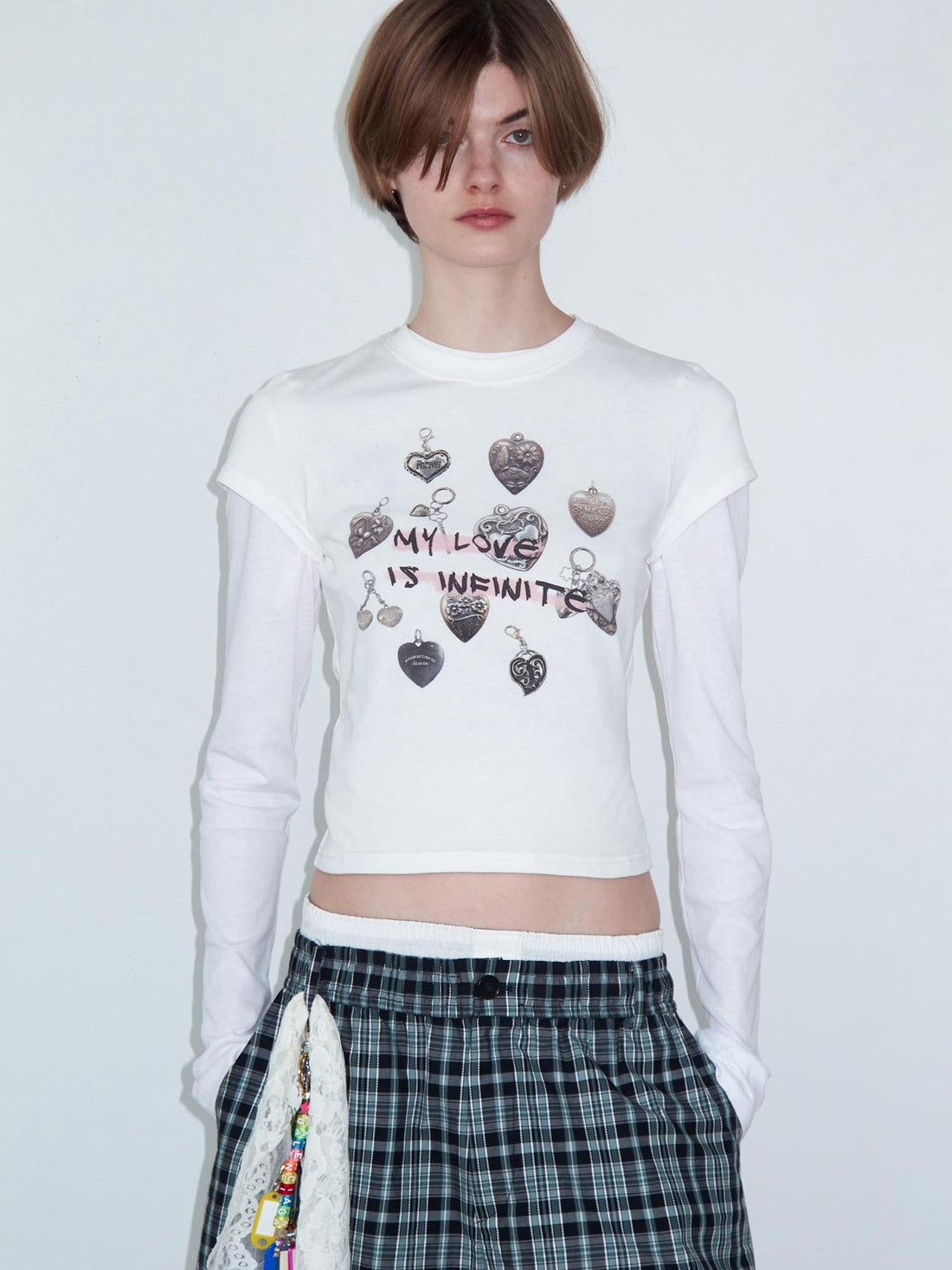 Delivery Vintage Silver Black Distressed Heart Print T-shirt