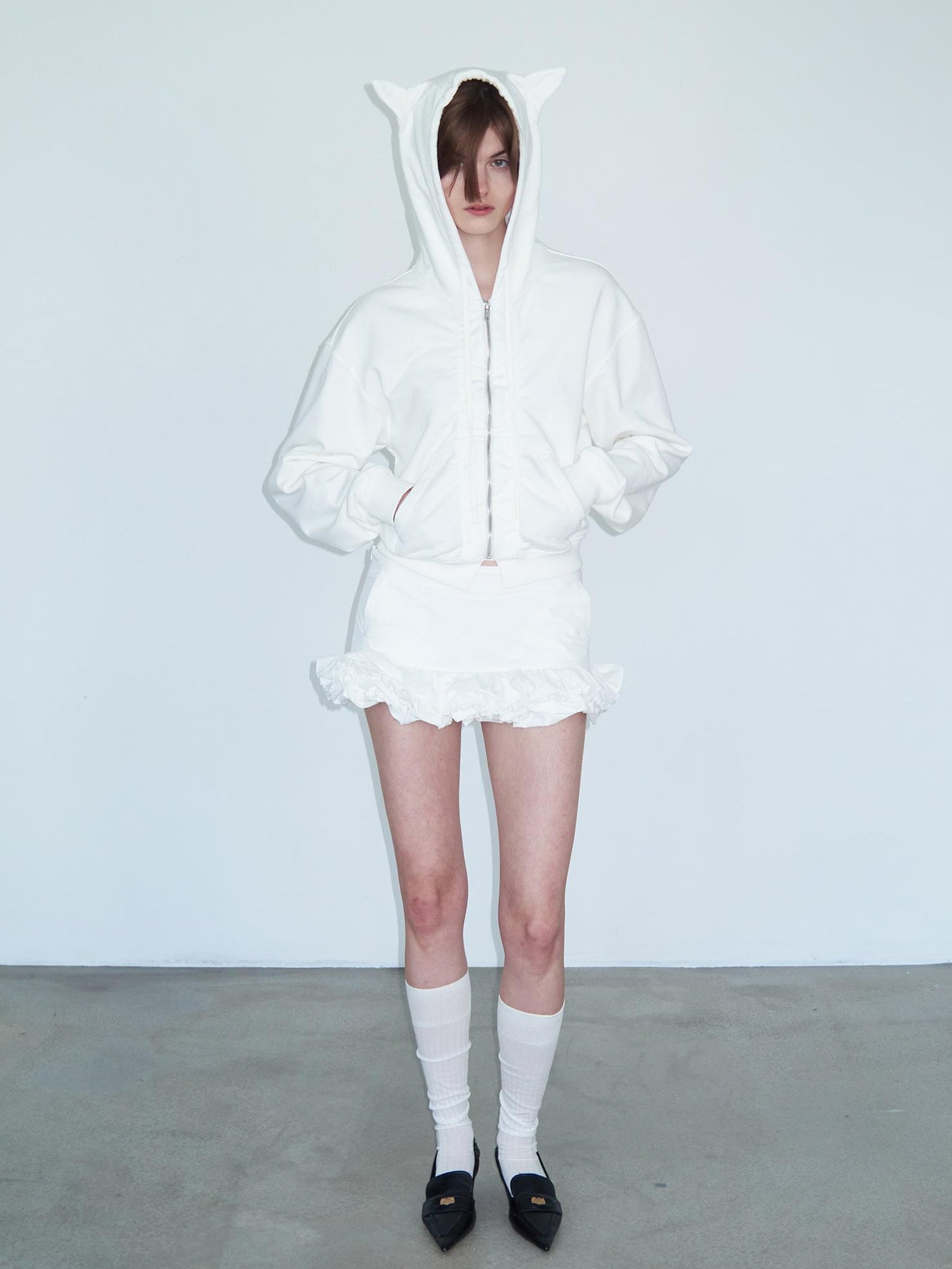 Delivery White Layered Ruffle Bloom Short Skirt