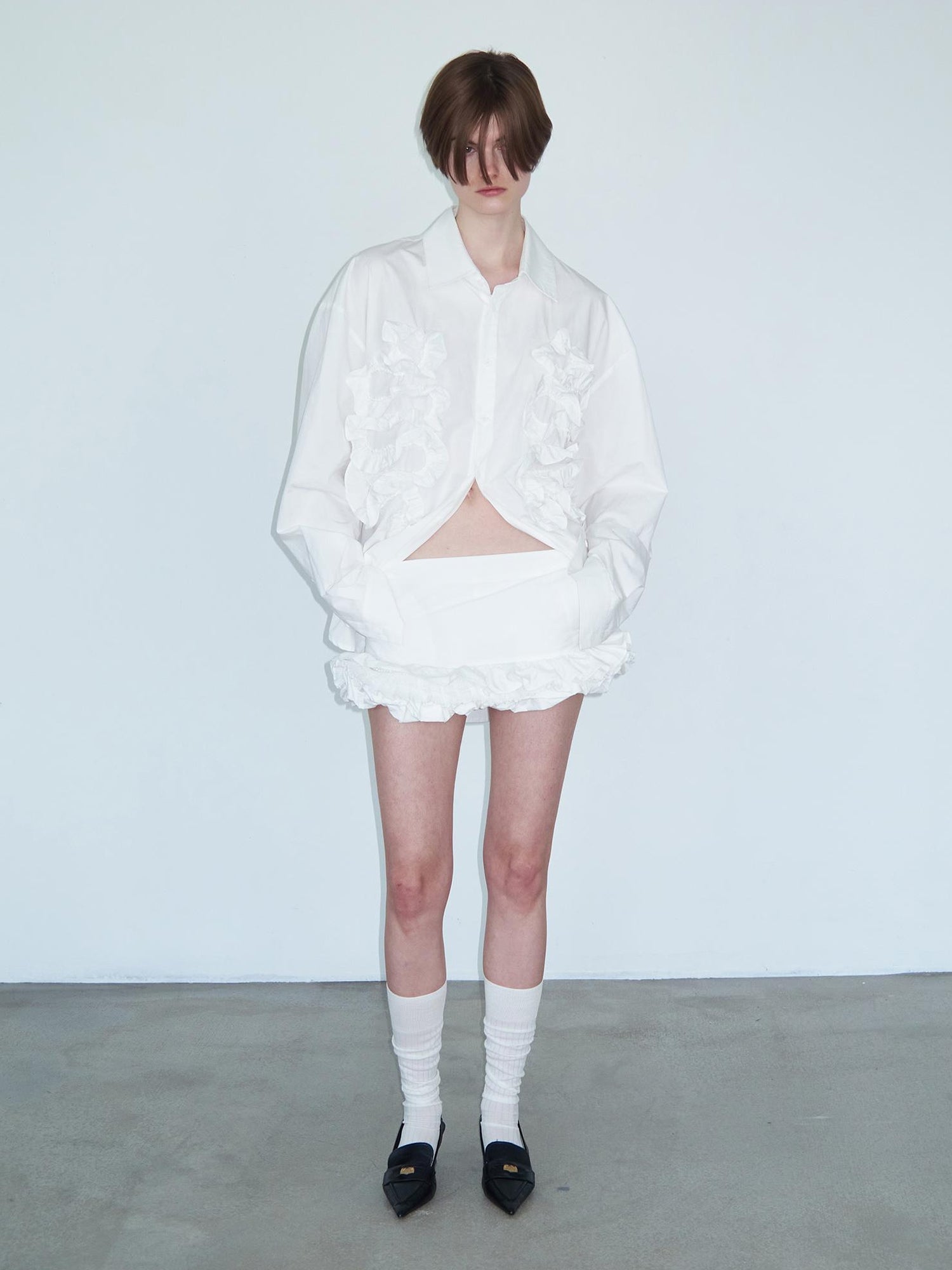 Delivery White Layered Ruffle Bloom Short Skirt