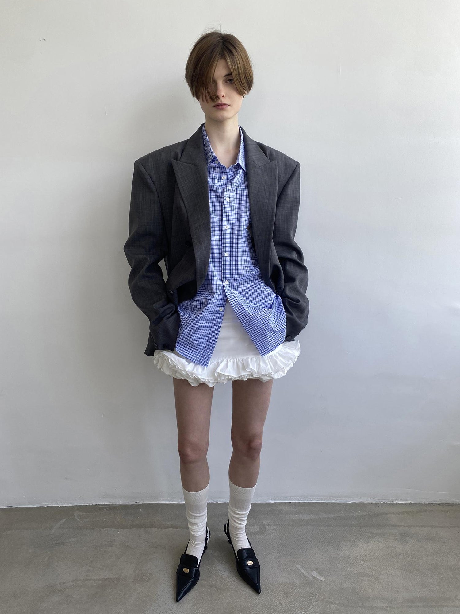 Delivery White Layered Ruffle Bloom Short Skirt