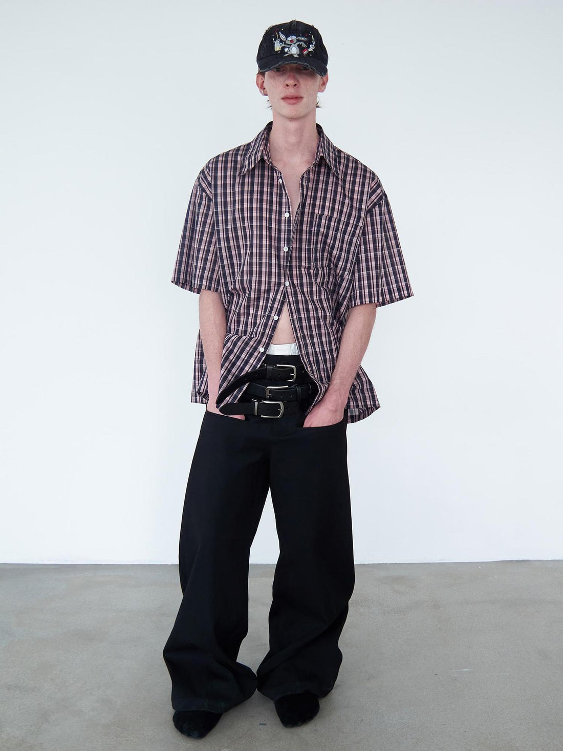 Delivery Woven Black Silver Plaid Linen Short Sleeve Shirt