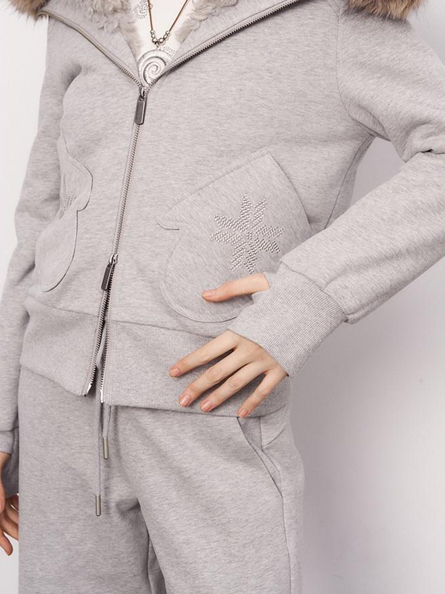 DIDDI MODA Detachable Fur Hood Snowflake Pocket Fleece Hoodie Set