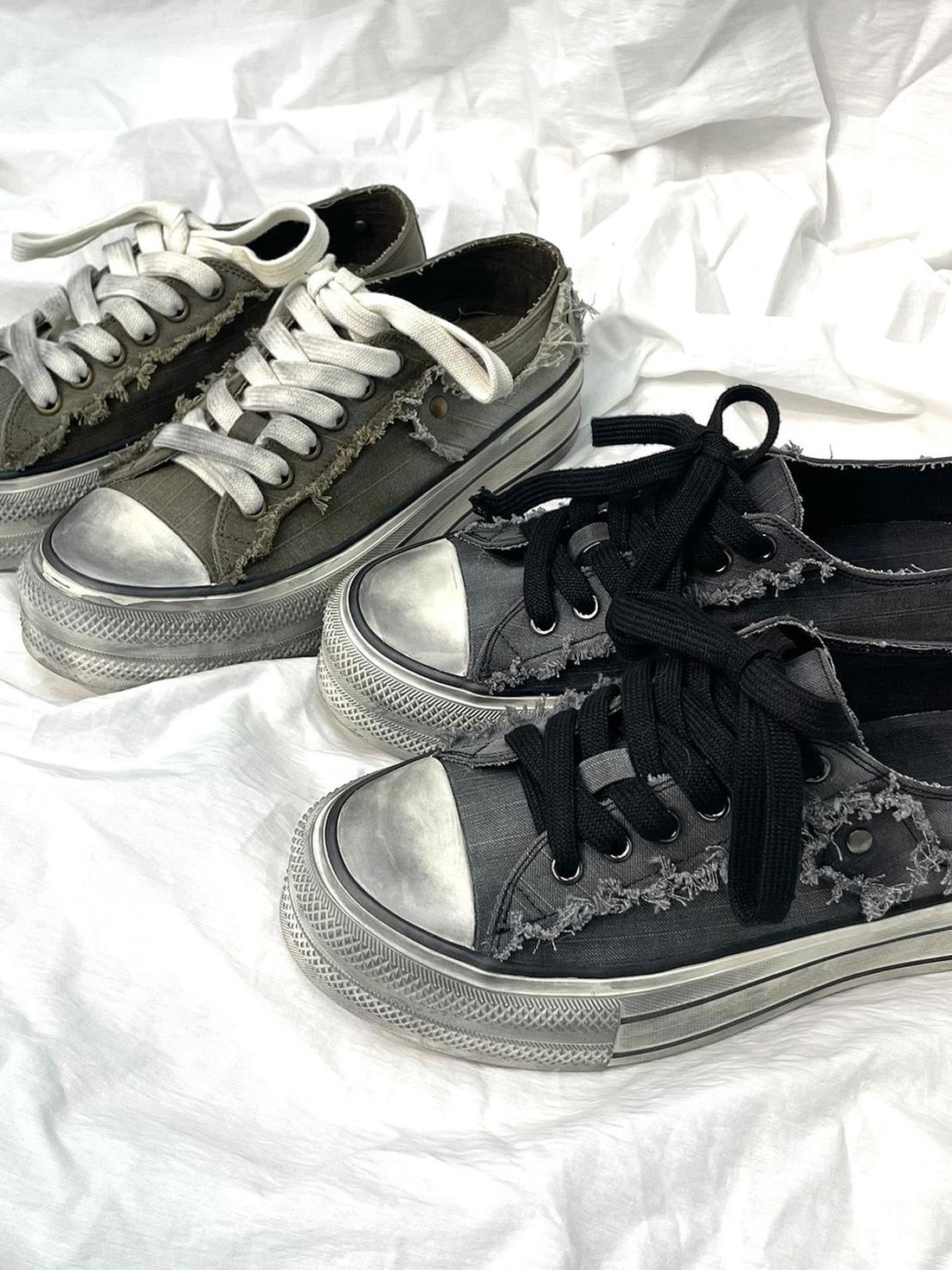 Cest Nous Distressed Two-Tone Cross Patchwork Dirty Lace-Up Low Top Canvas Shoes