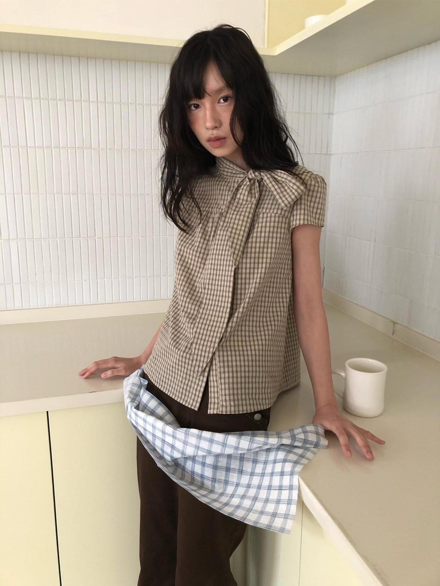 Dorydory Apricot Plaid Tie Front Stand Collar Puff Sleeve Women&