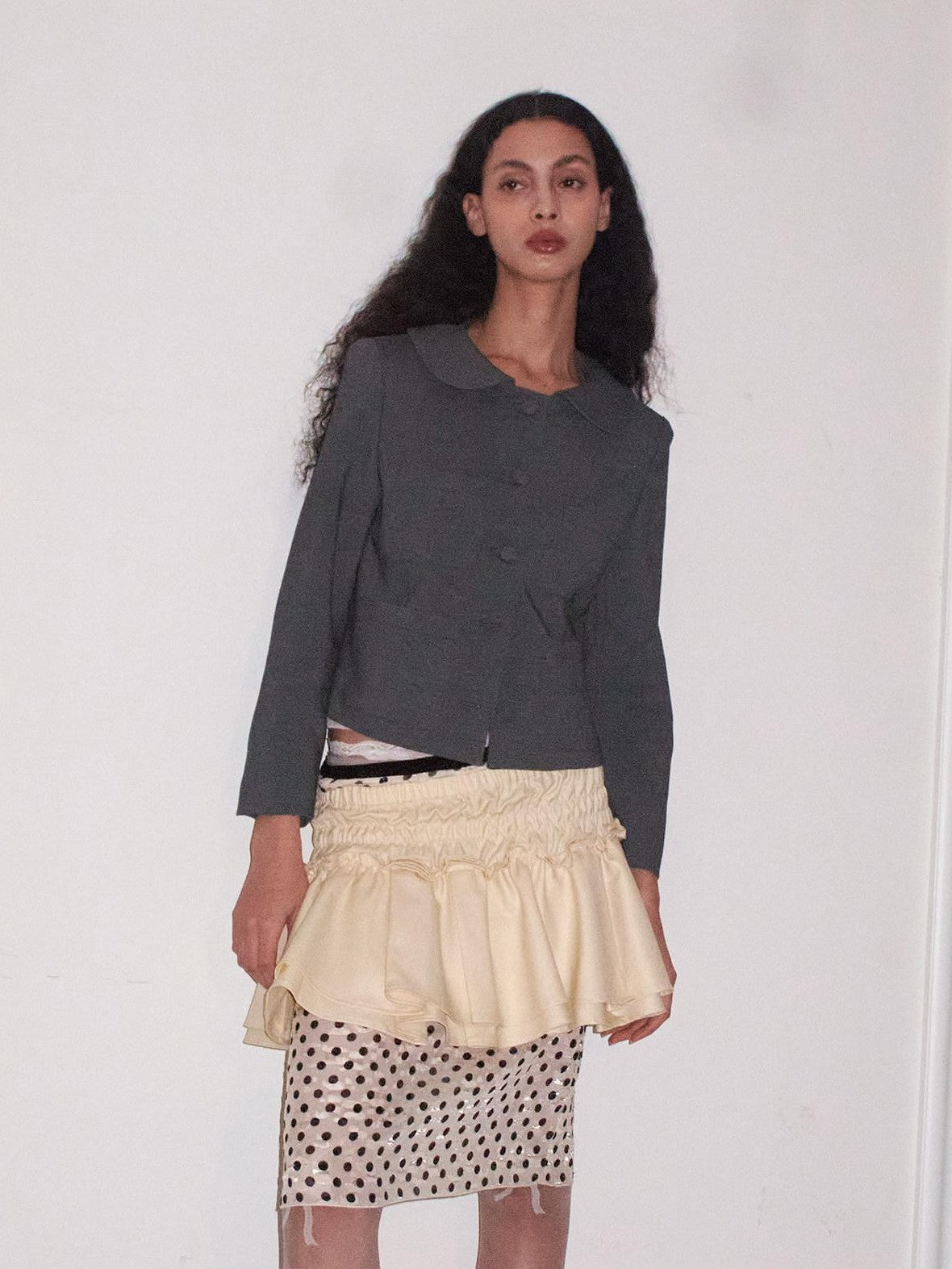 Dorydory Beige Black Solid Cake Layer Mid Waist Short Women&