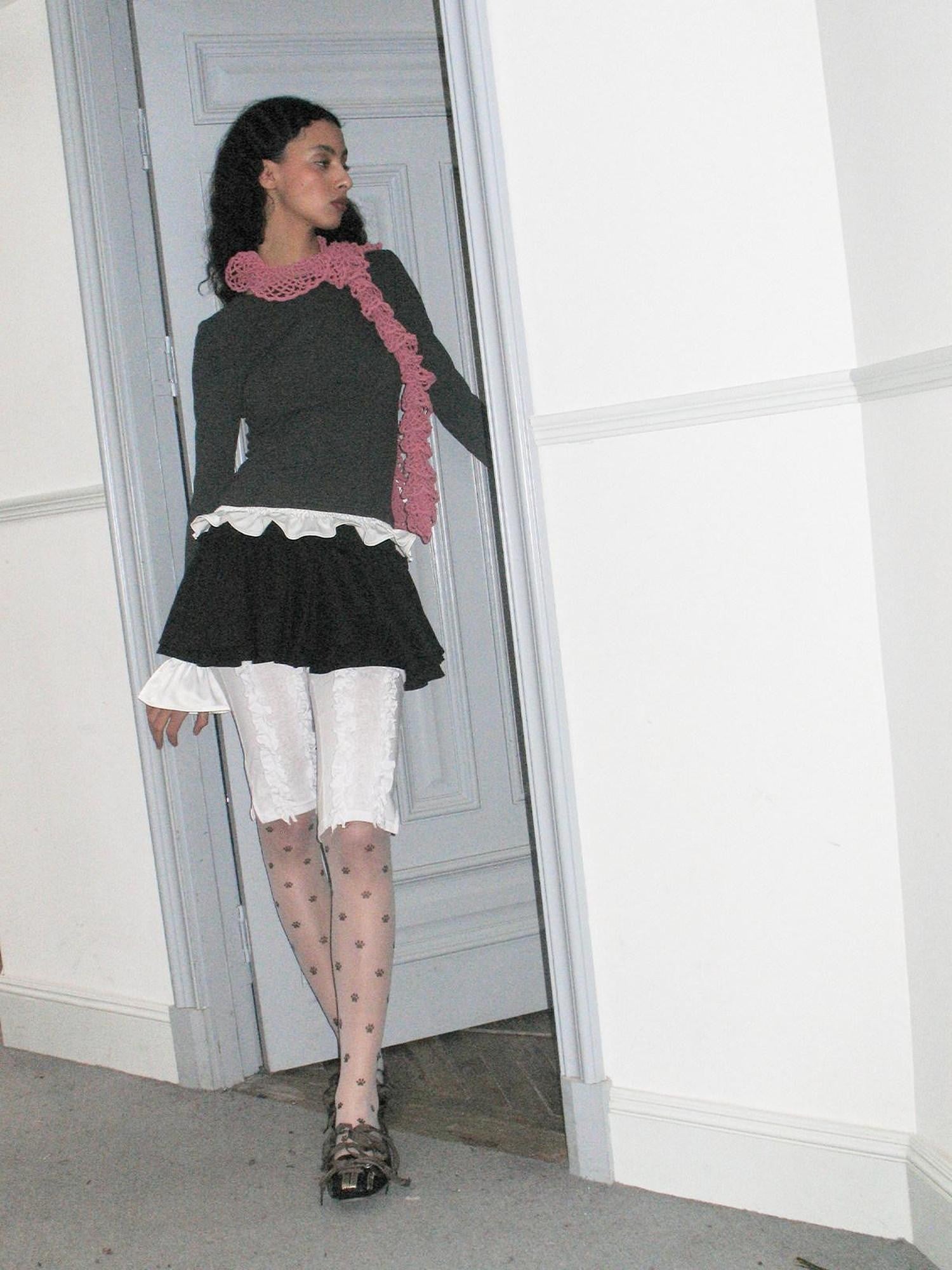 Dorydory Beige Black Solid Cake Layer Mid Waist Short Women&