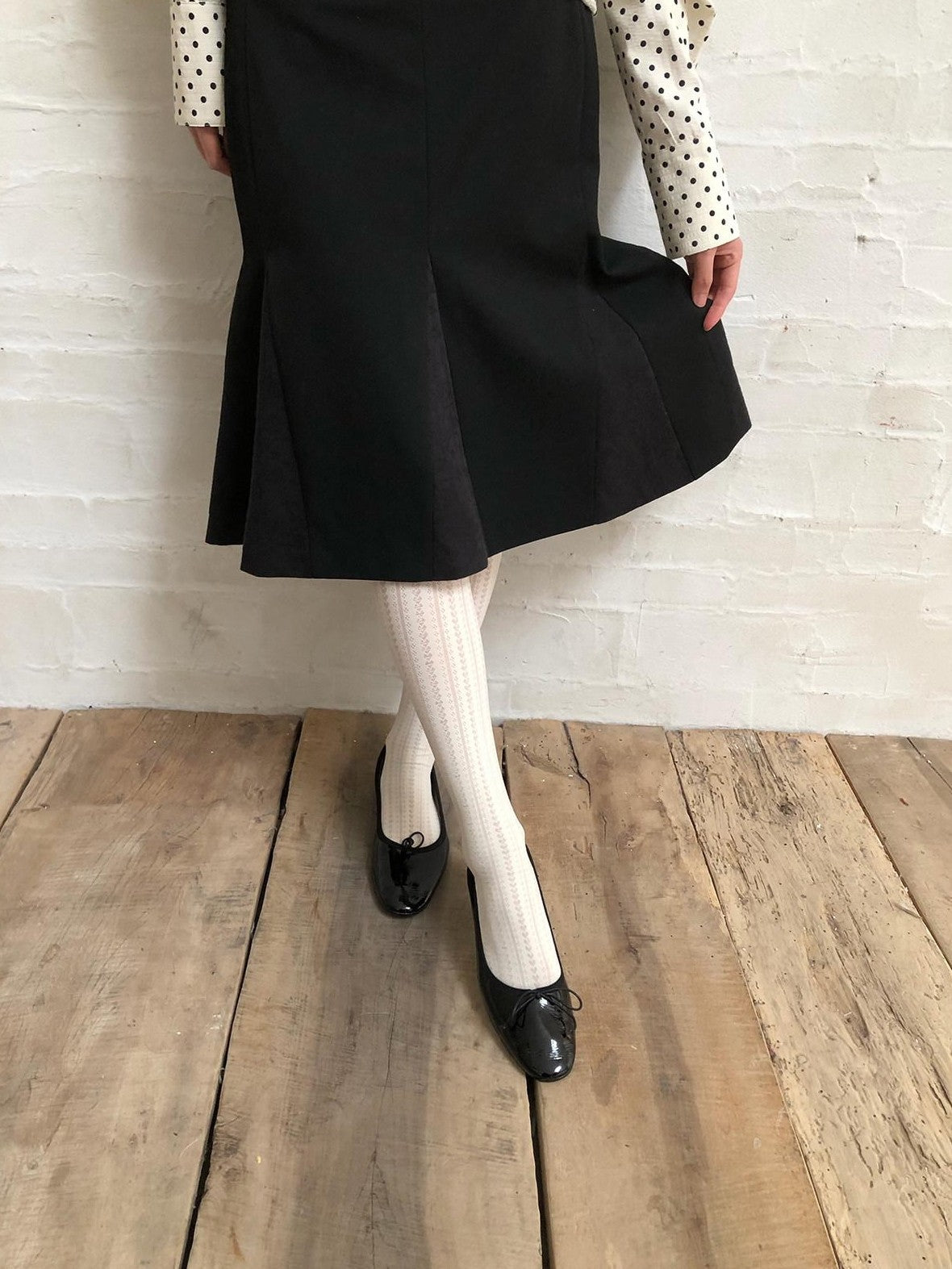 Dorydory Black Versatile Mid Waist Mid Length Flared Women&