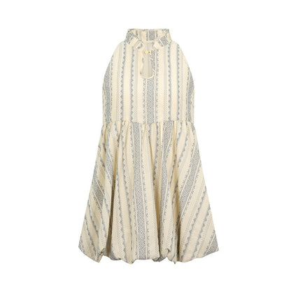 Dorydory_Cloud_Blossom_Jacquard_Standing_Collar_Yarn_Dyed_Women&
