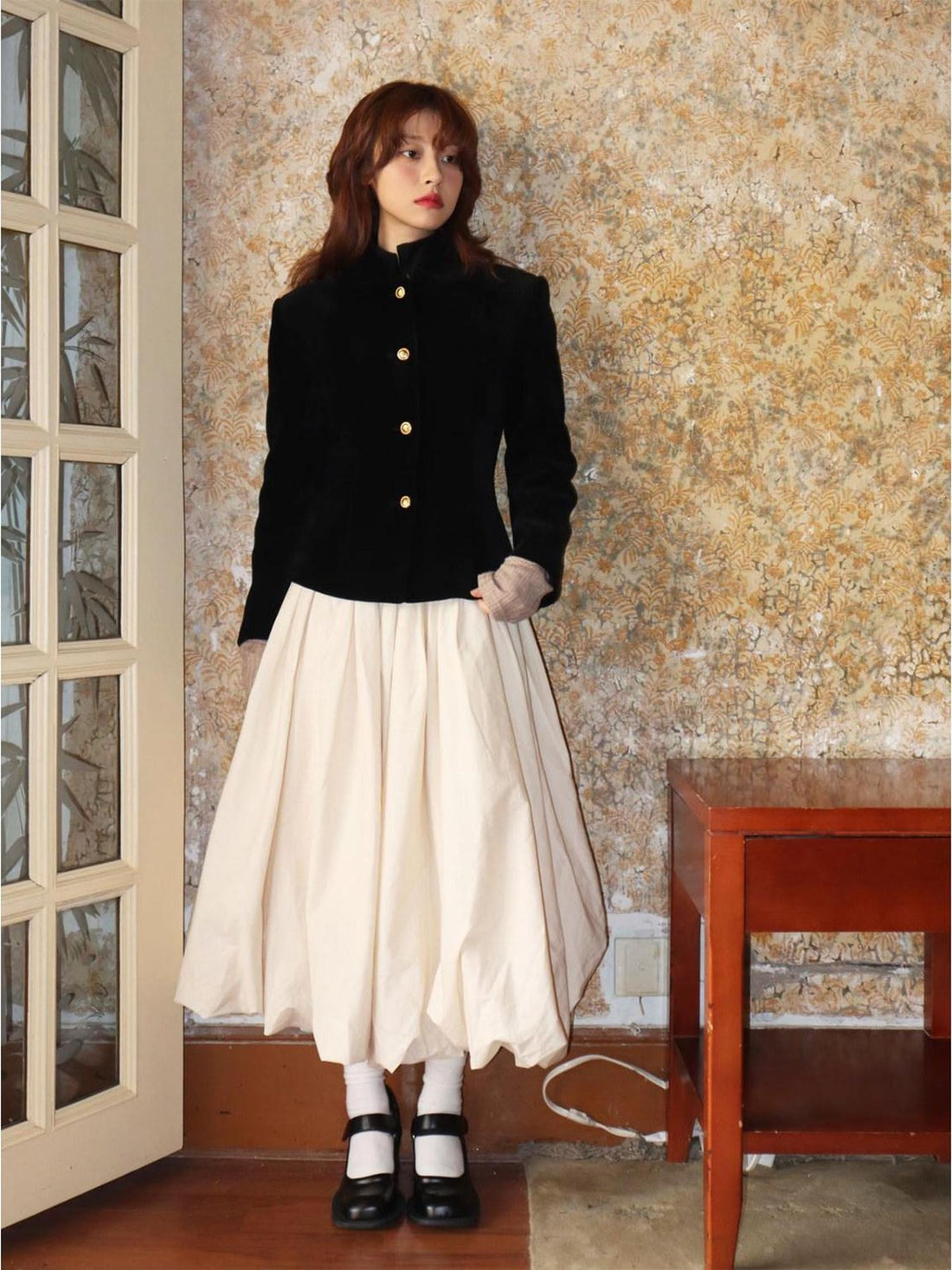 Dorydory Corduroy Waist Cinched Slim Short Buttoned Round Neck Women&