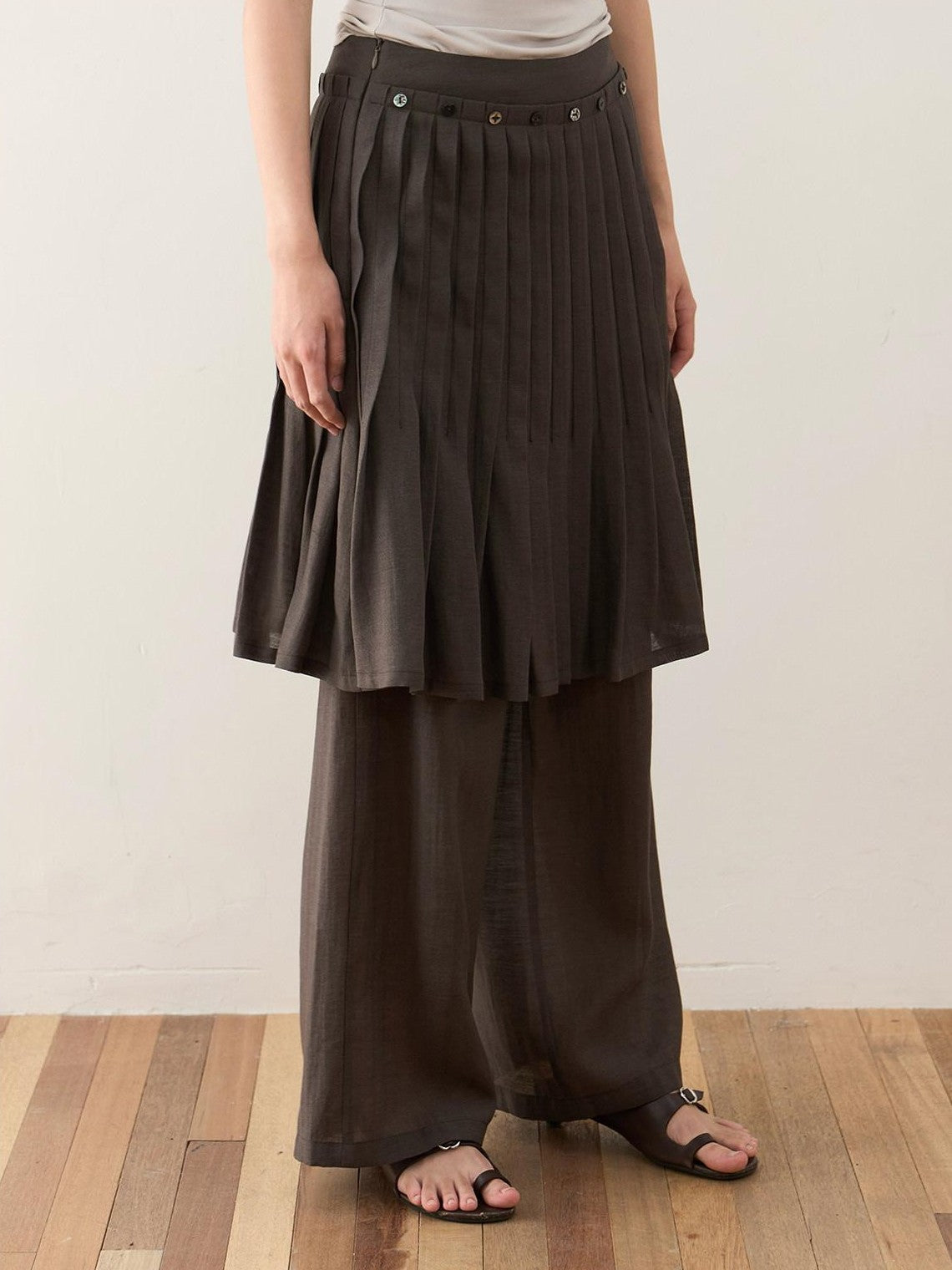 Dorydory Deep Brown Shell Button Long Skort Women&