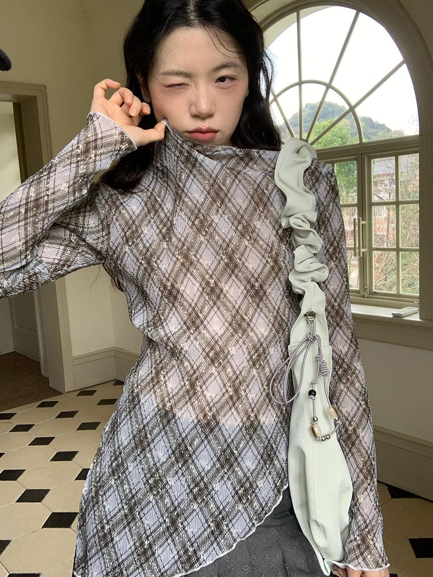 Dorydory Dorydory Diamond Mesh Ruffle Hem Long Sleeve Tee