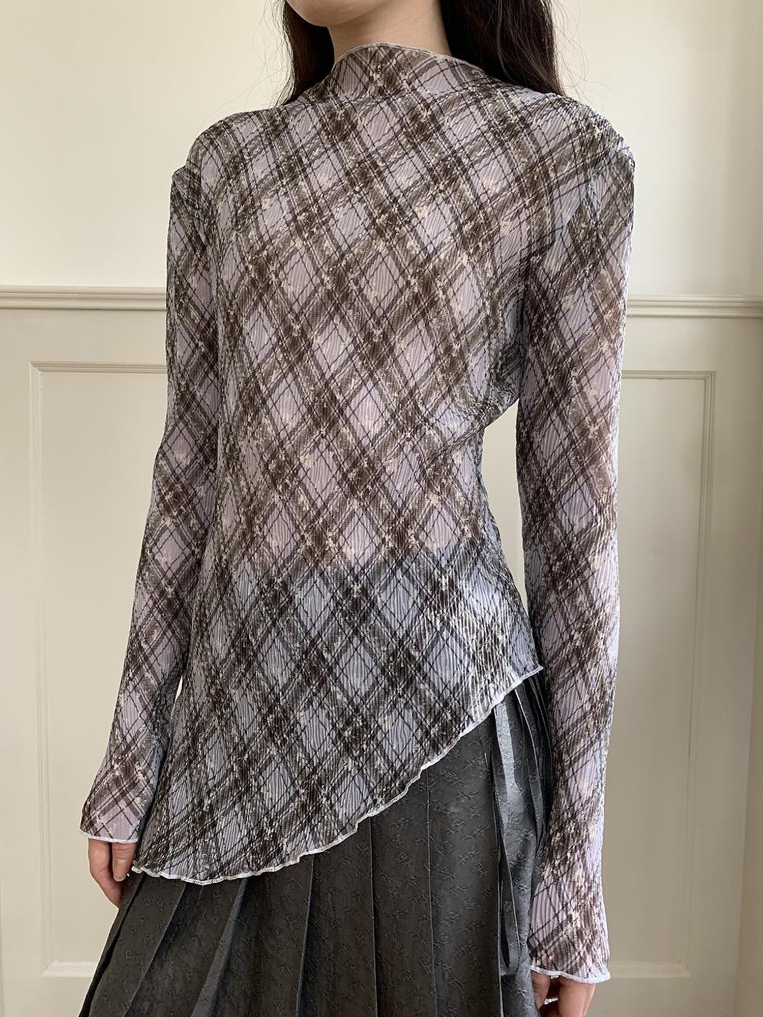 Dorydory Dorydory Diamond Mesh Ruffle Hem Long Sleeve Tee