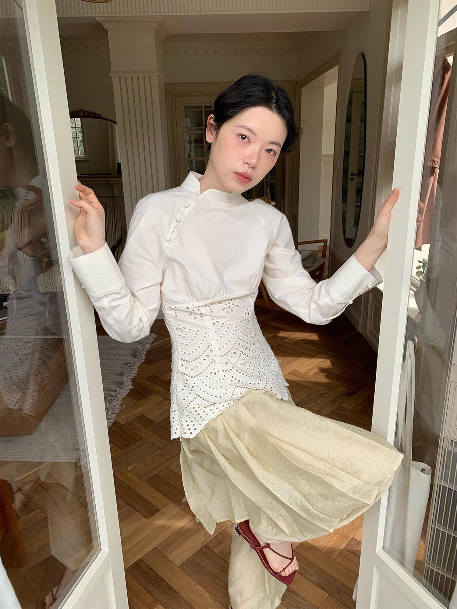 Dorydory Elegant Embroidered Lace Up Cotton Blouse
