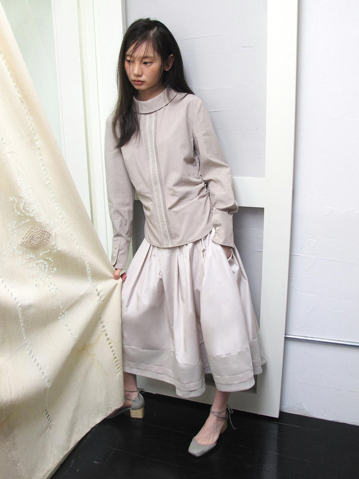 Dorydory Elegant Stand Collar Long Sleeve Lyocell Women&