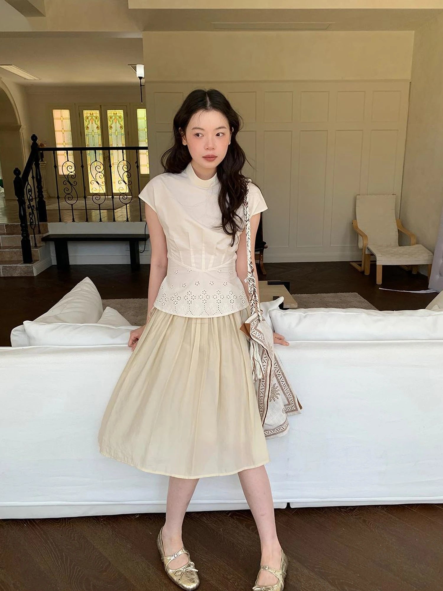 Embroidered Mandarin Collar White Shirt With Floral Lace Hem