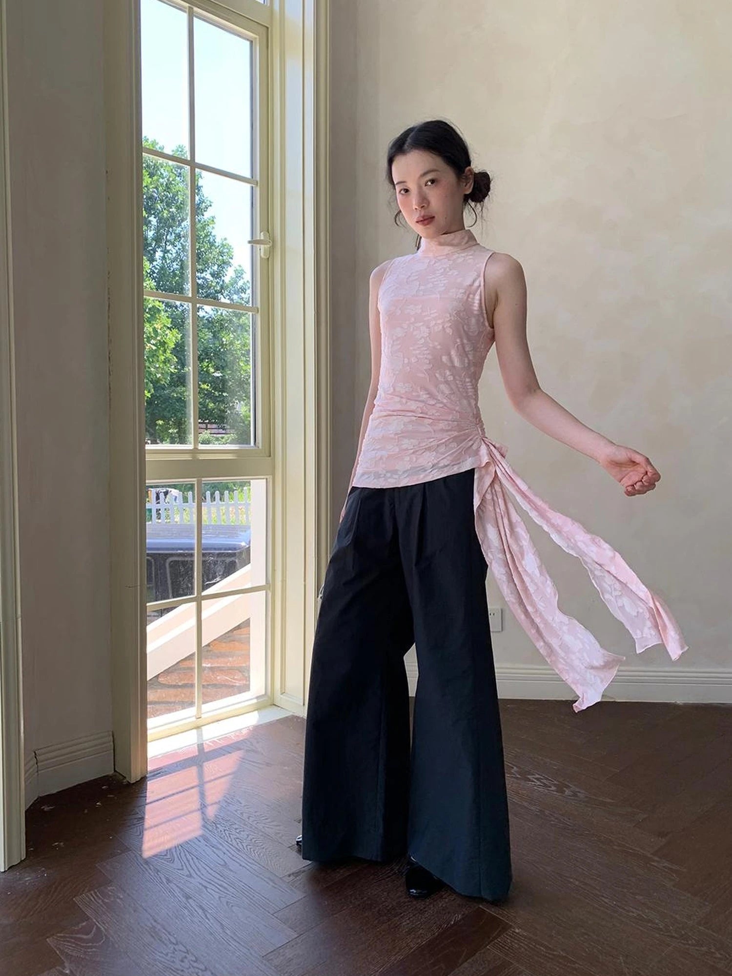 Floral Jacquard Ribbon Sleeveless Top