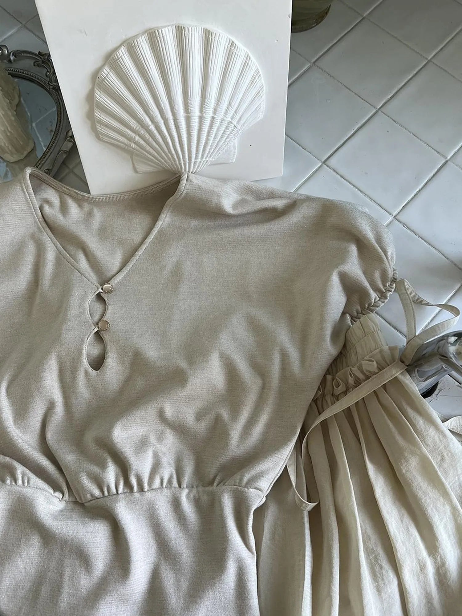 Floral Sleeve Sheer V-Neck Cropped Tee