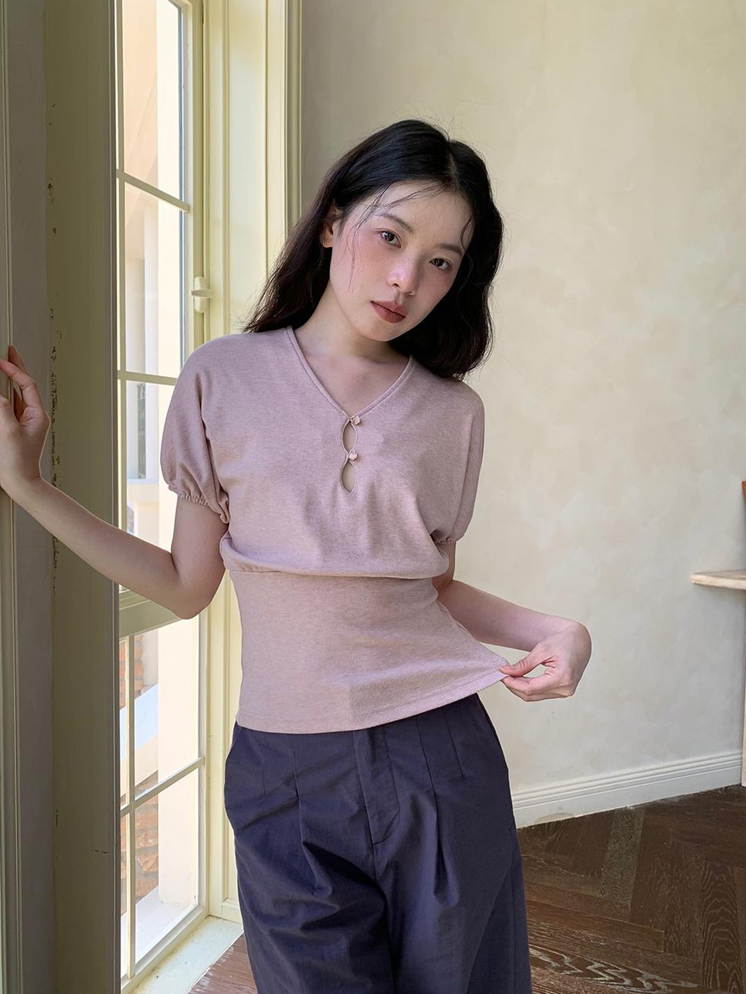 Dorydory Floral Sleeve Sheer V-Neck Cropped Tee