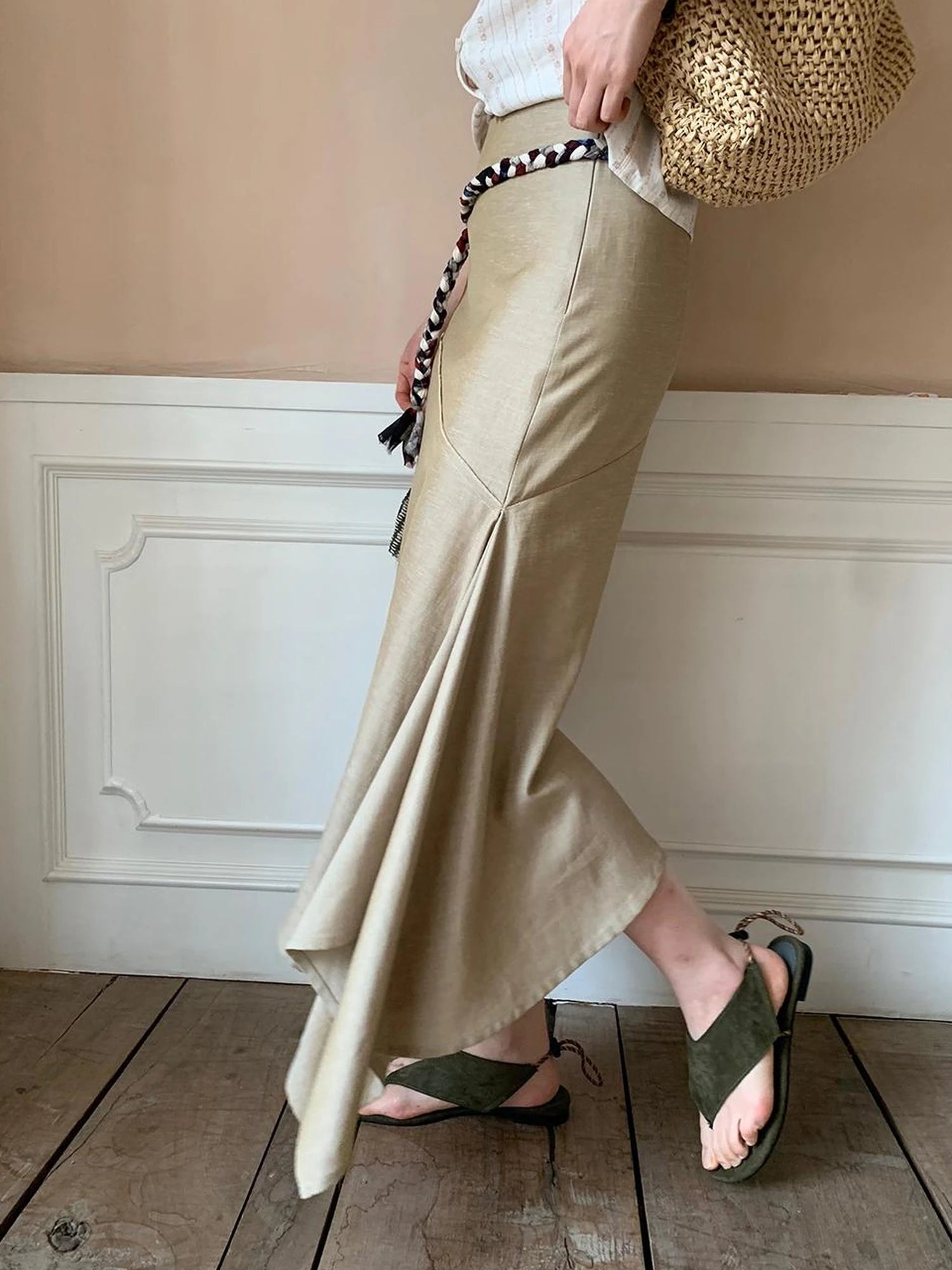 Flowy A Line Skirt With Asymmetric Hem And Linen Blend Fabric