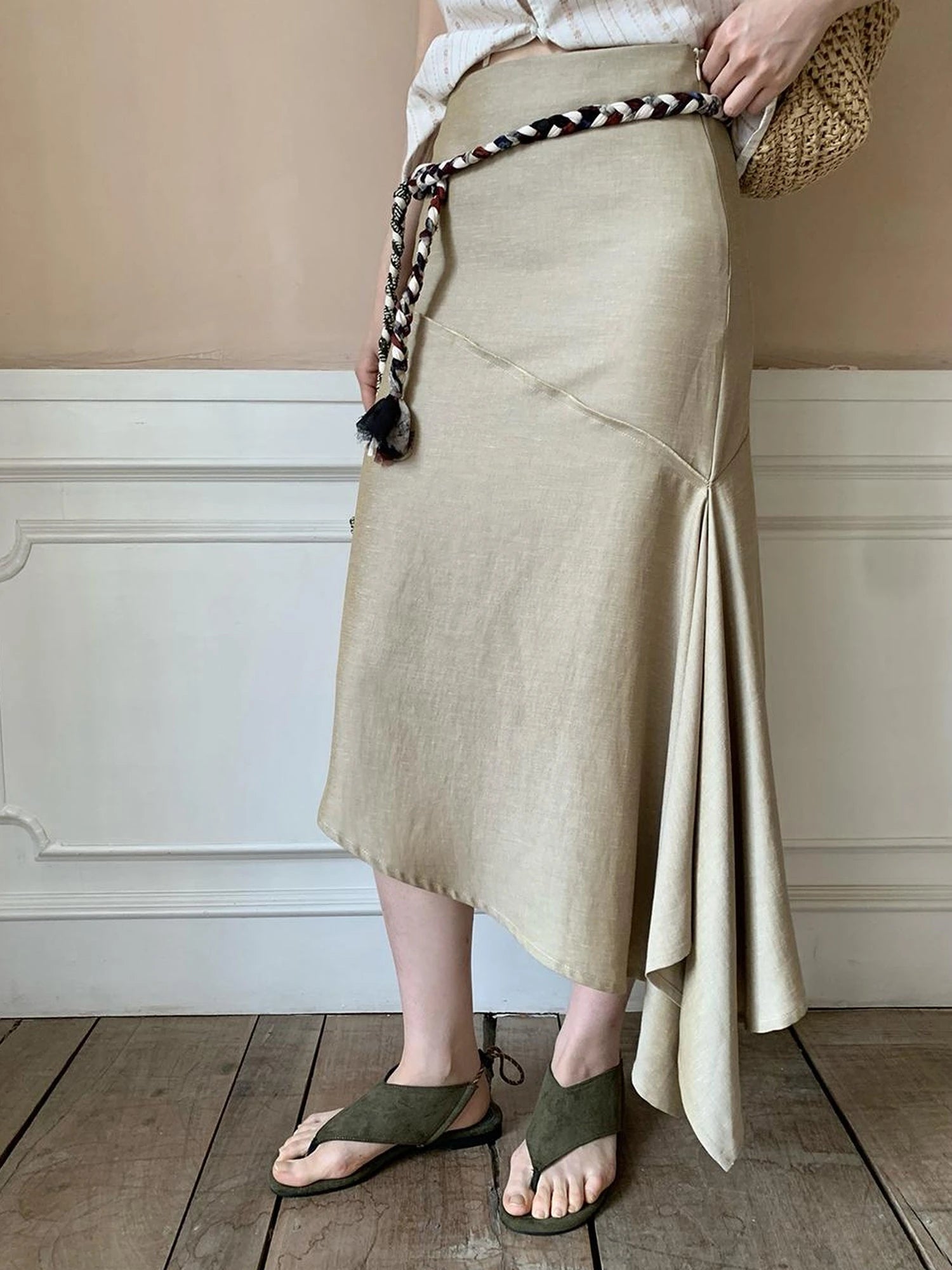 Flowy A Line Skirt With Asymmetric Hem And Linen Blend Fabric