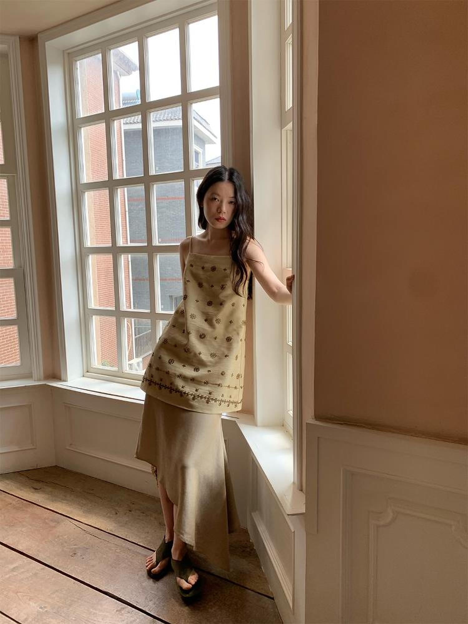 Dorydory Flowy A Line Skirt With Asymmetric Hem And Linen Blend Fabric