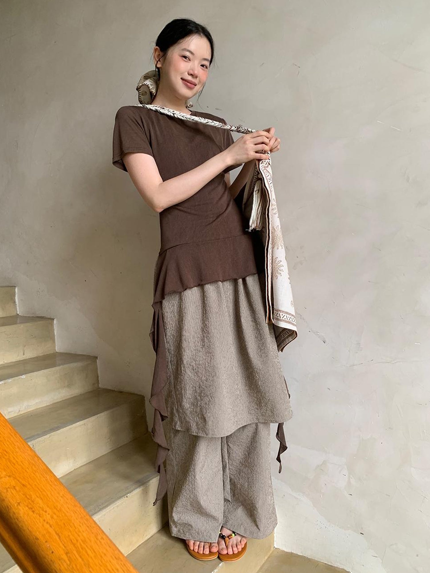 Dorydory Flowy Ribbon Hem T-shirt with Elastic Waist