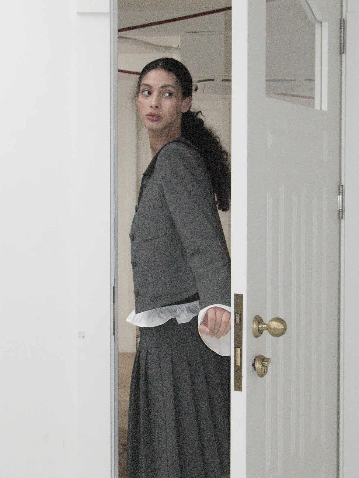 Dorydory Grey Round Neck Structured Small Lapel Cropped Old Money Women&