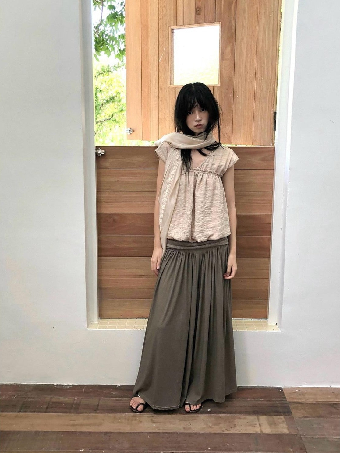 Dorydory Khaki Ruched V-neck Cropped Bubble Hem Women&