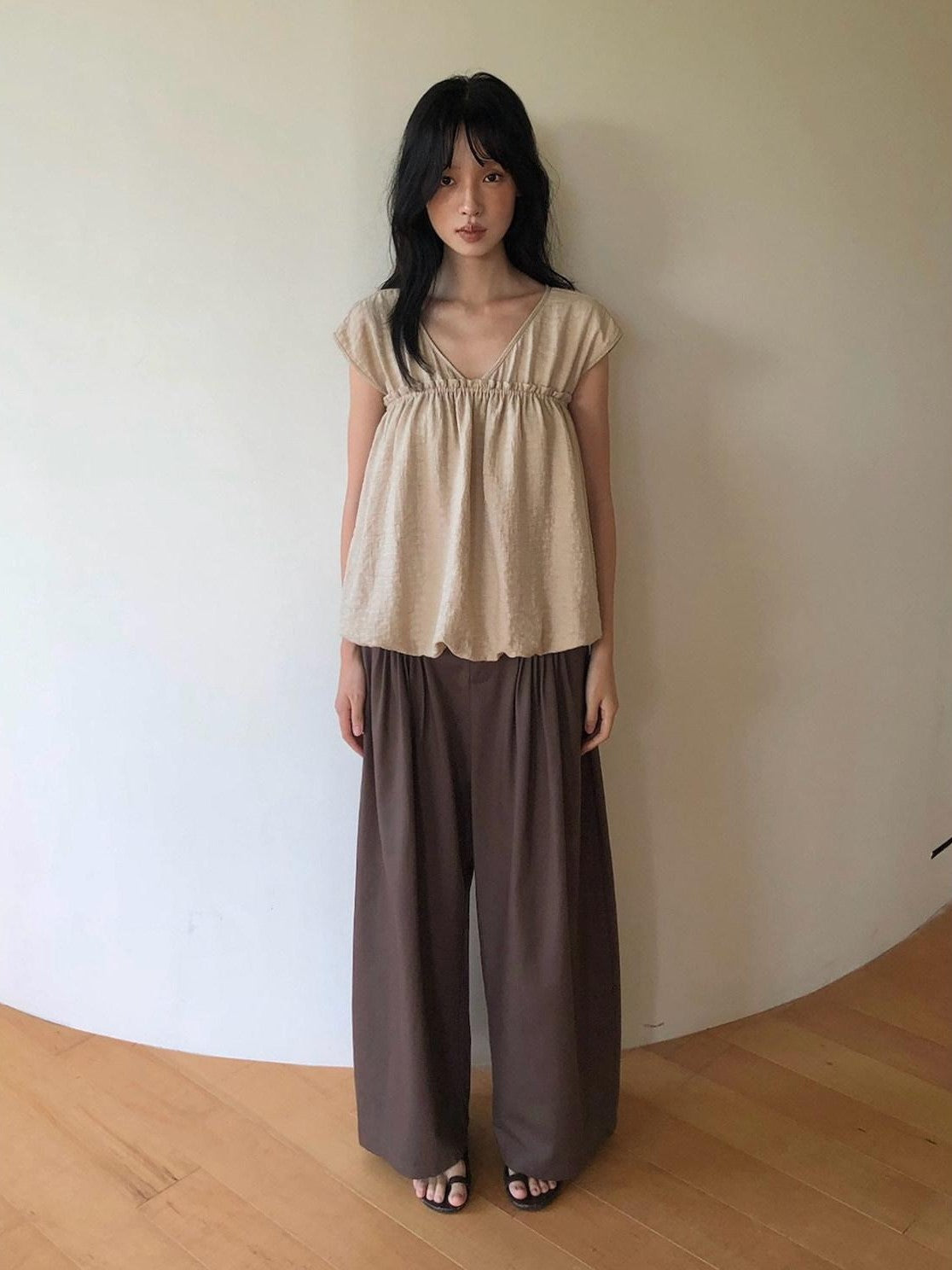 Dorydory Khaki Ruched V-neck Cropped Bubble Hem Women&