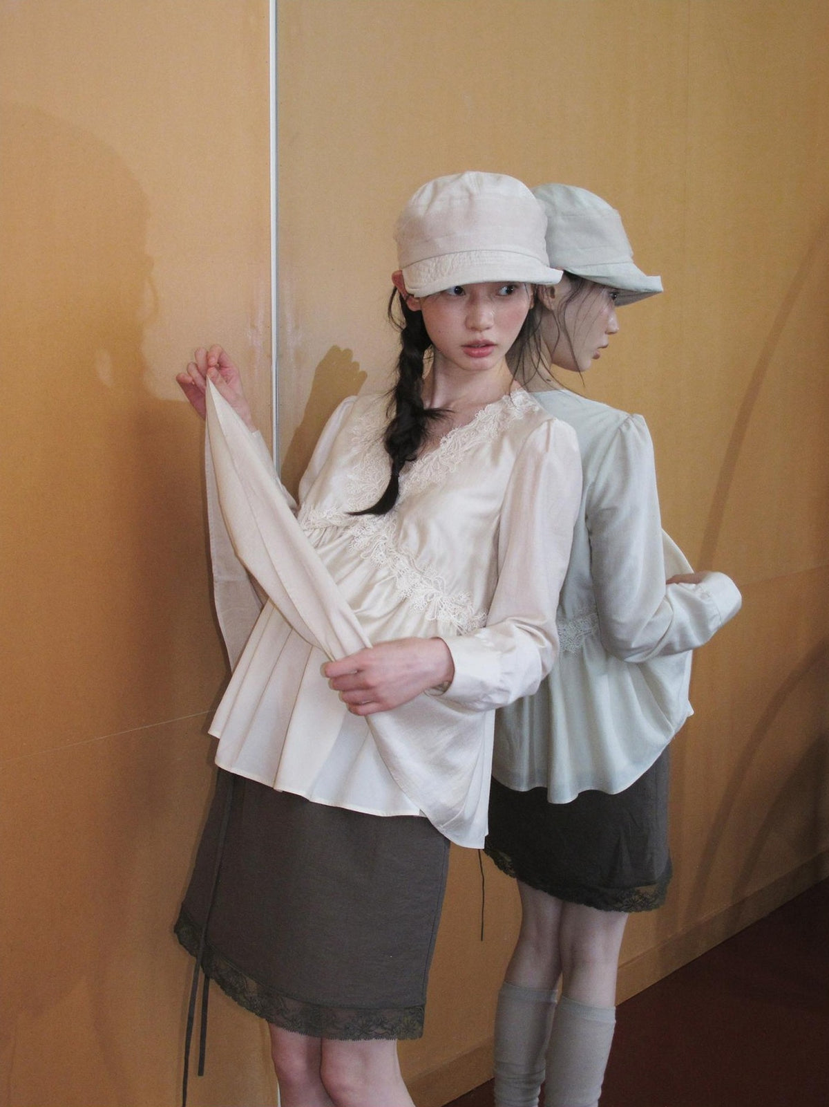 Dorydory Lace Trim V-neck Long Sleeve Waist Tie Women&