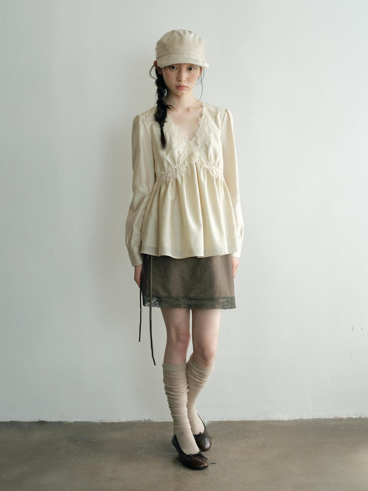 Dorydory Lace Trim V-neck Long Sleeve Waist Tie Women&