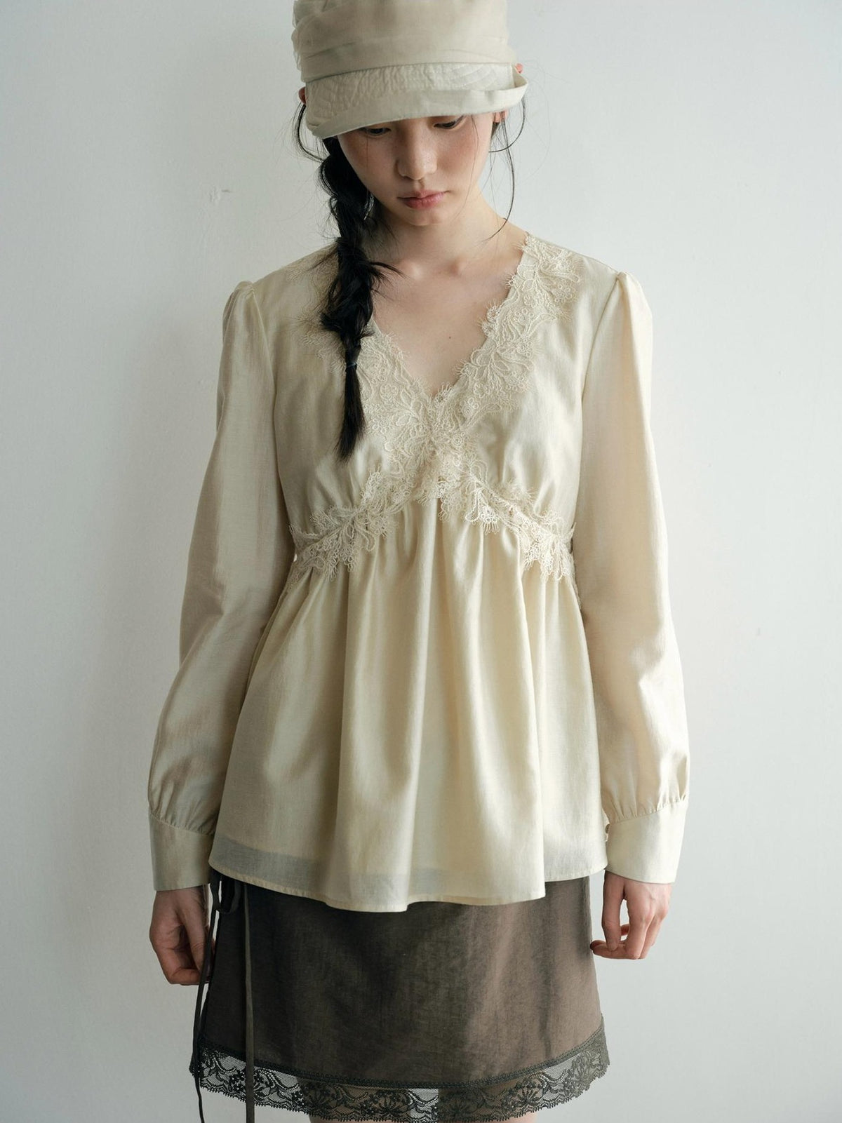 Dorydory Lace Trim V-neck Long Sleeve Waist Tie Women&