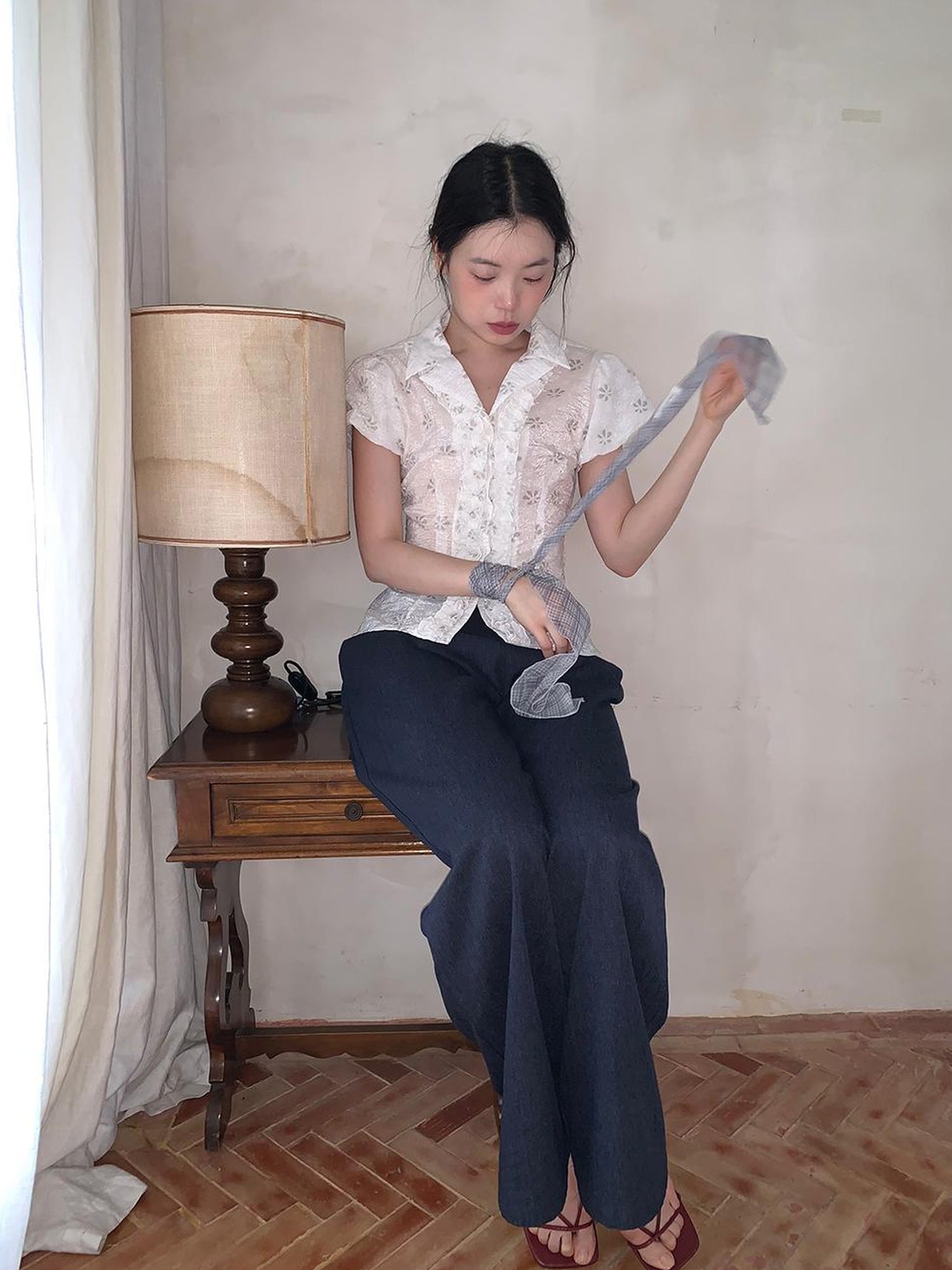 Dorydory Lace Trimmed Floral Print Short Sleeve Blouse With Puff Sleeves