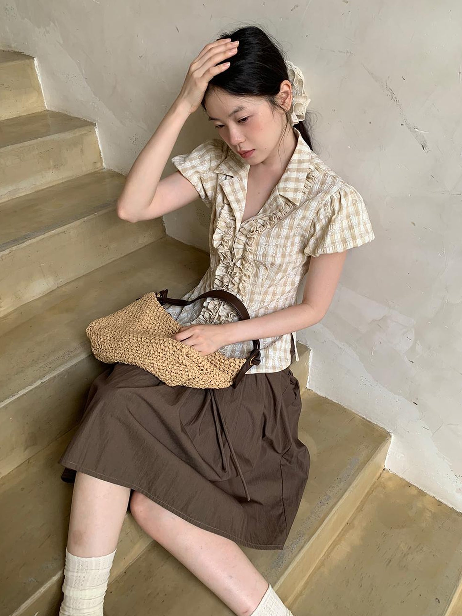 Dorydory Lace Trimmed Floral Print Short Sleeve Blouse With Puff Sleeves