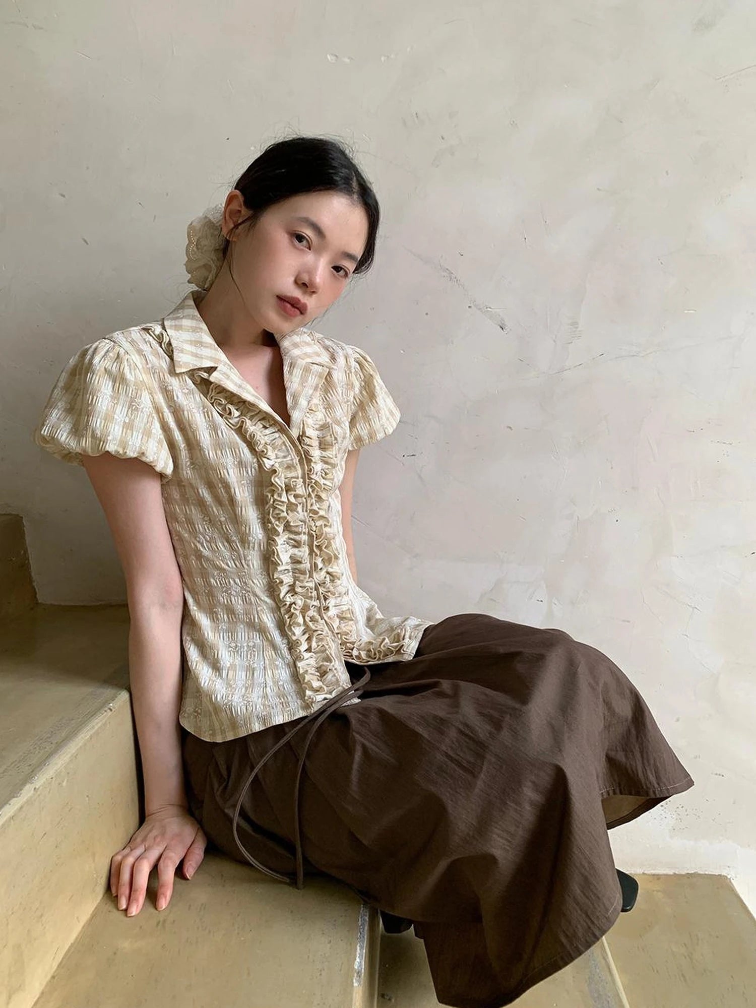 Lace Trimmed Floral Print Short Sleeve Blouse With Puff Sleeves