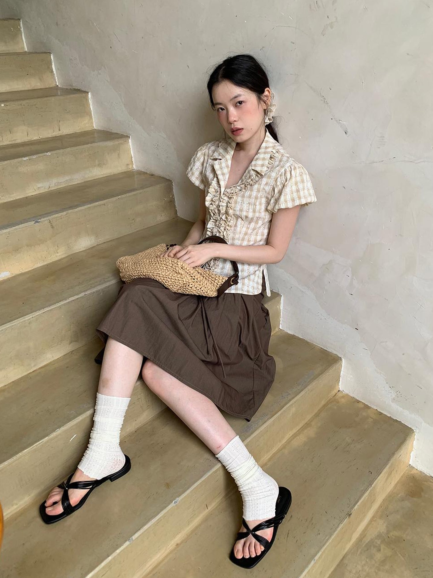 Dorydory Lace Trimmed Floral Print Short Sleeve Blouse With Puff Sleeves