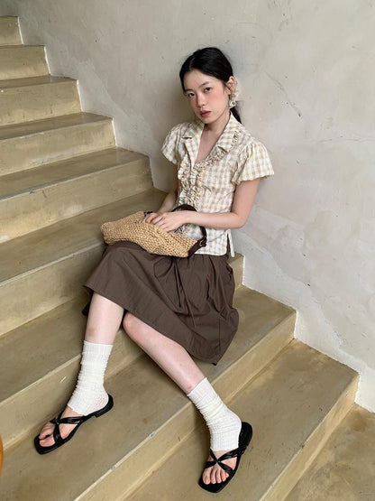 Dorydory Lace Trimmed Floral Print Short Sleeve Blouse With Puff Sleeves