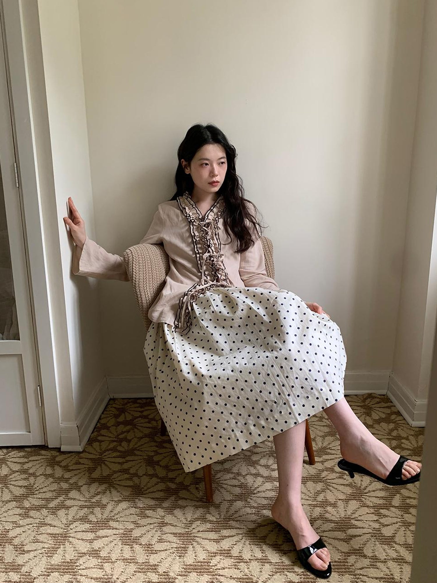 Dorydory Lace Trimmed Tied Waist Linen Blend Shirt