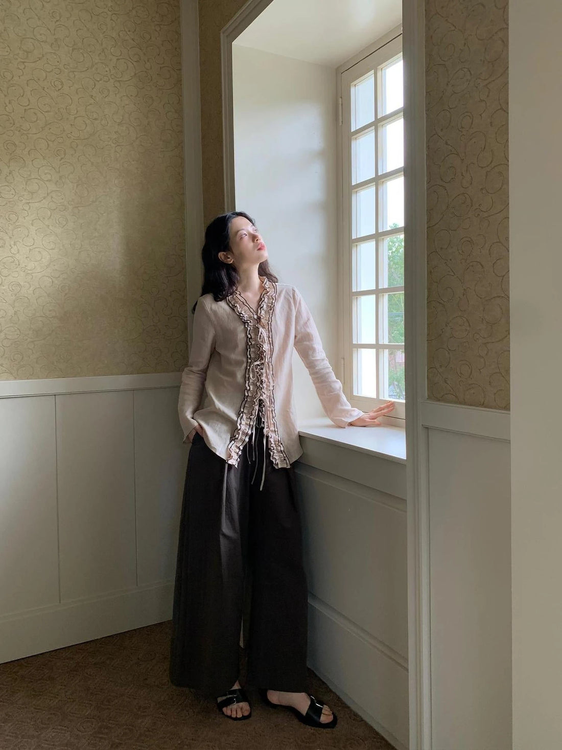 Lace Trimmed Tied Waist Linen Blend Shirt