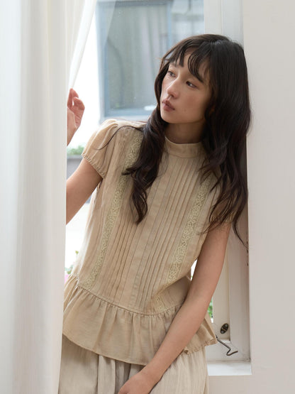 Dorydory Lace Tuck Pleat Half High Collar Short Sleeve Women&