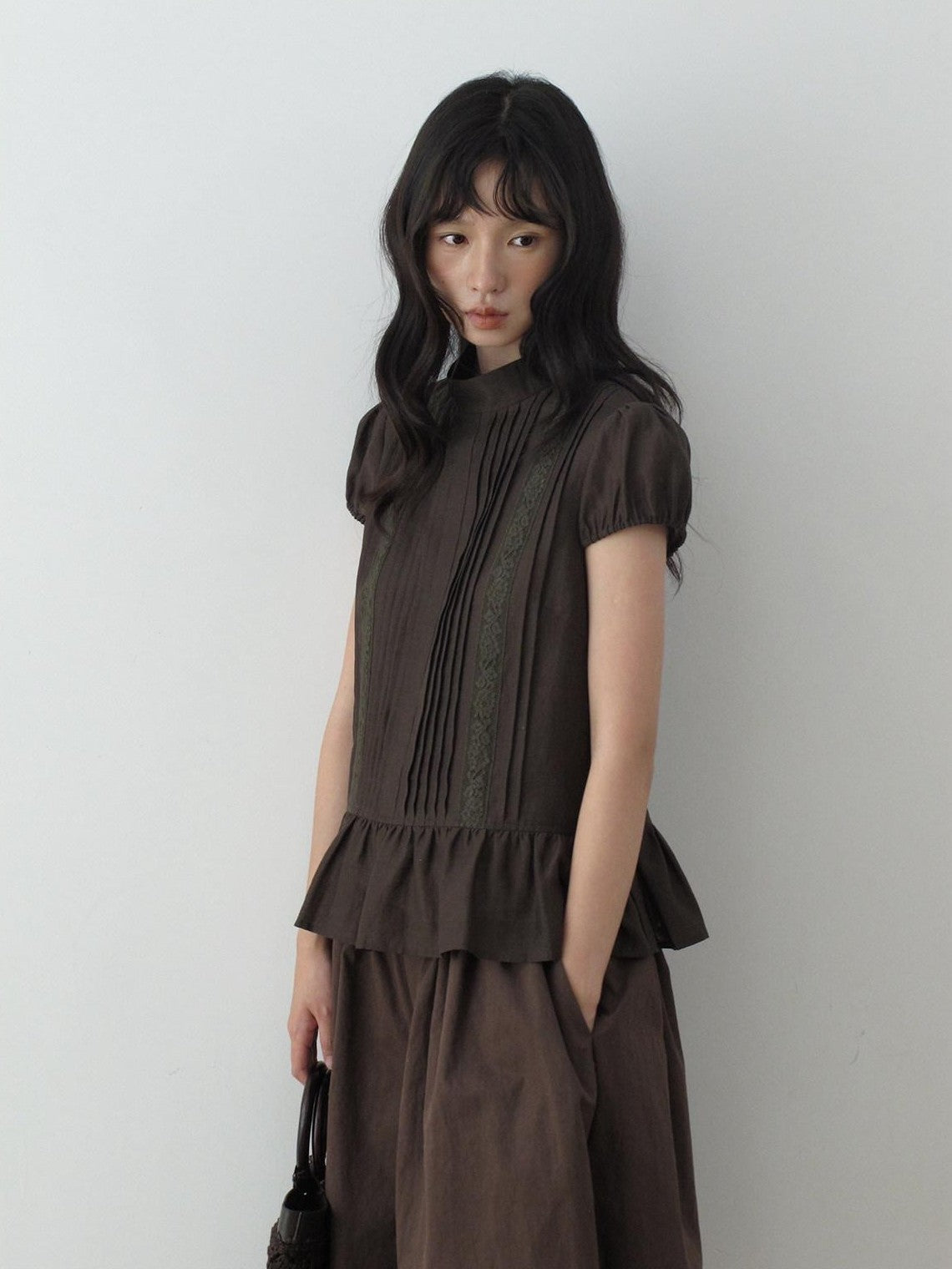 Dorydory Lace Tuck Pleat Half High Collar Short Sleeve Women&