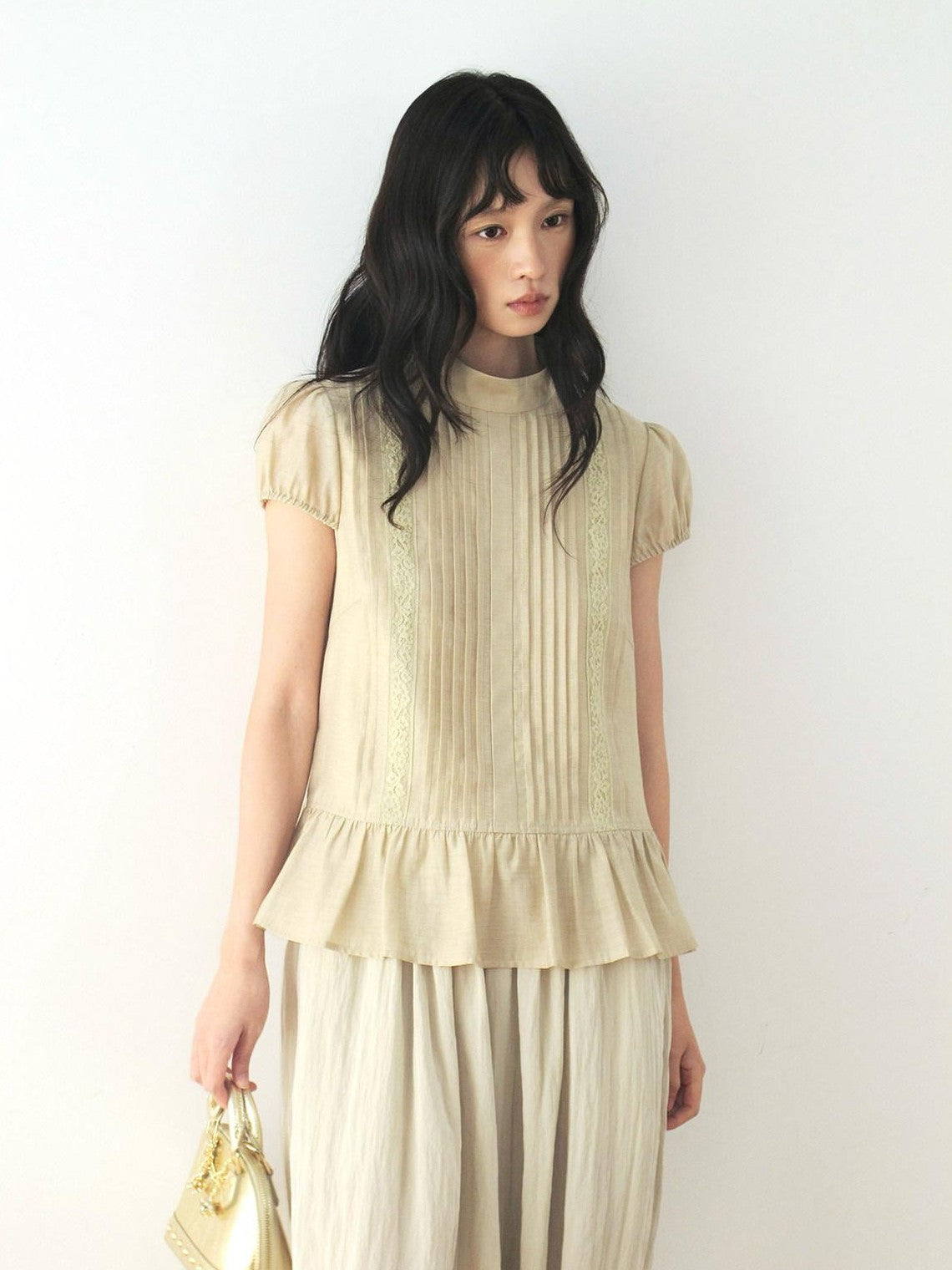 Dorydory Lace Tuck Pleat Half High Collar Short Sleeve Women&