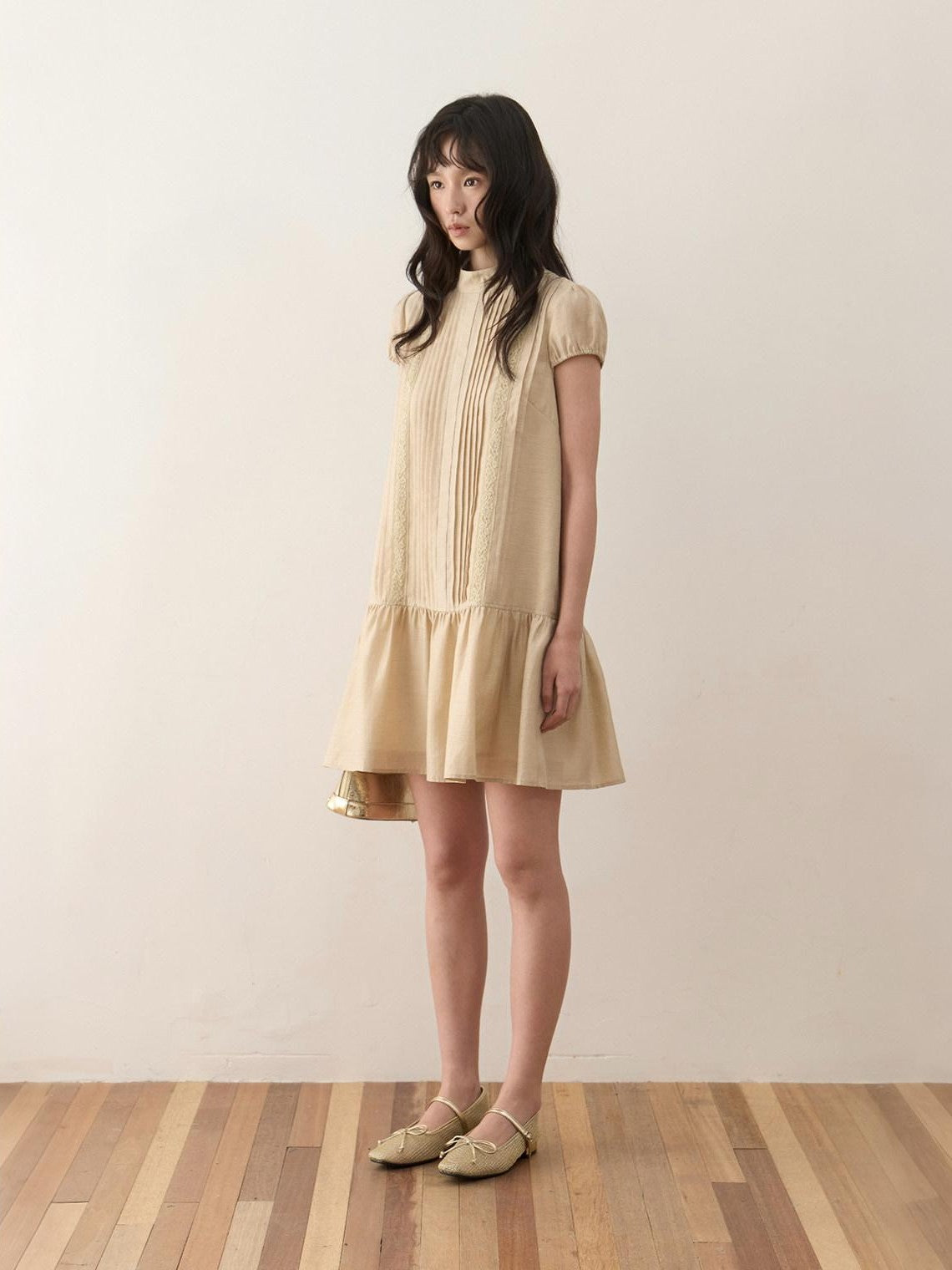 Dorydory Lace Tuck Pleat Half High Collar Women&