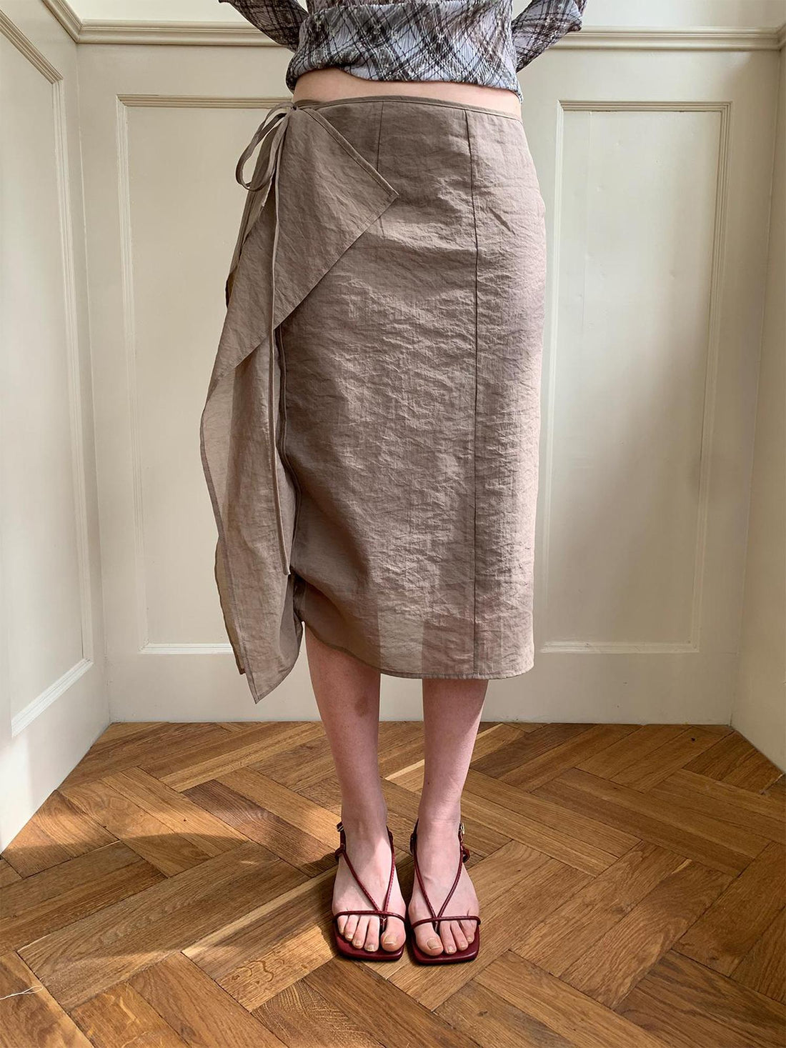 Dorydory Low Saturation Mocha Chiffon Wrap Hem Floral Skirt