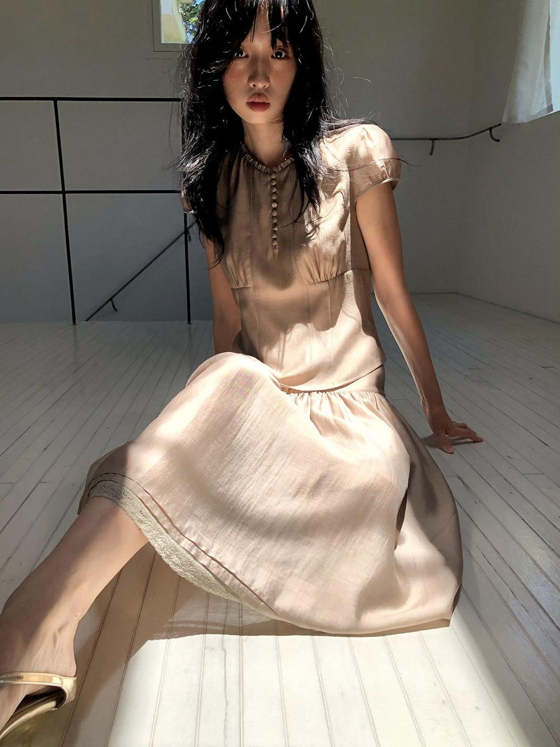 Dorydory Milk Tea Puff Sleeve Waist Cinch Round Neck Women&