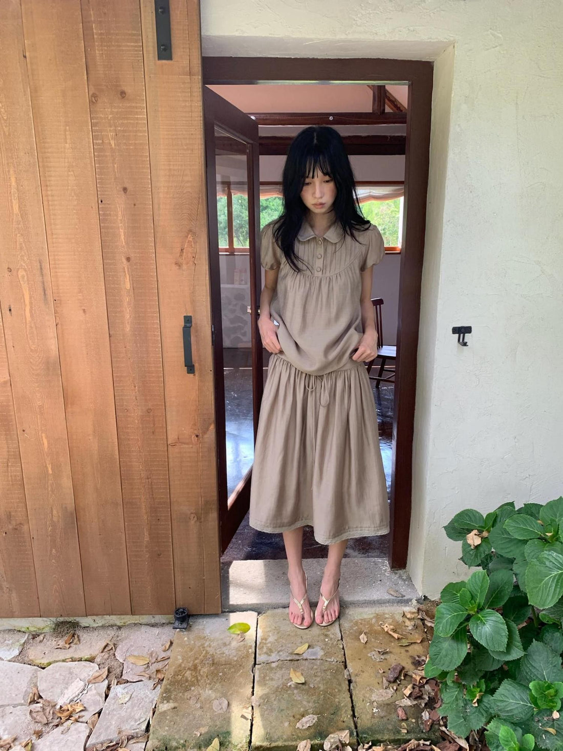Dorydory Milk Tea Vintage Doll Collar Pleated Women&