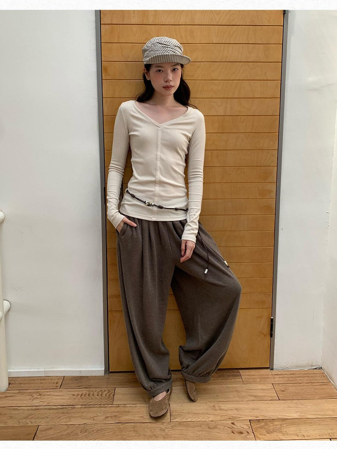 Dorydory Oatmeal V-neck Ribbed Slim Fit Women&