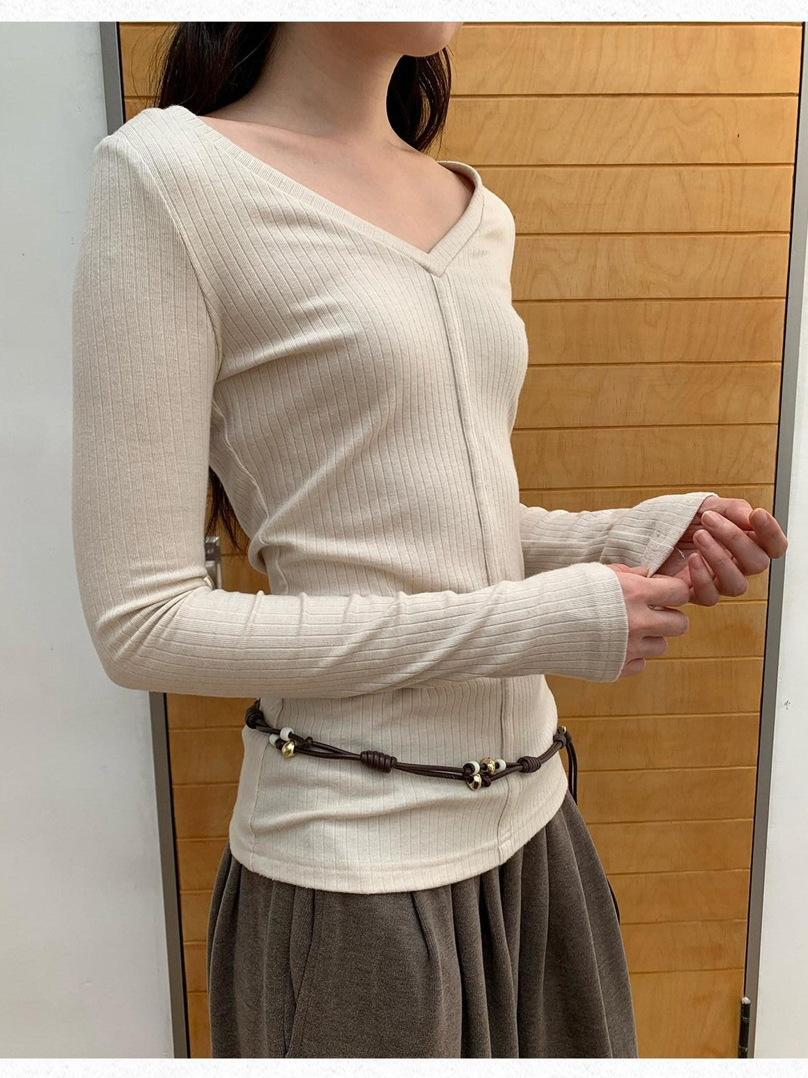 Dorydory Oatmeal V-neck Ribbed Slim Fit Women&