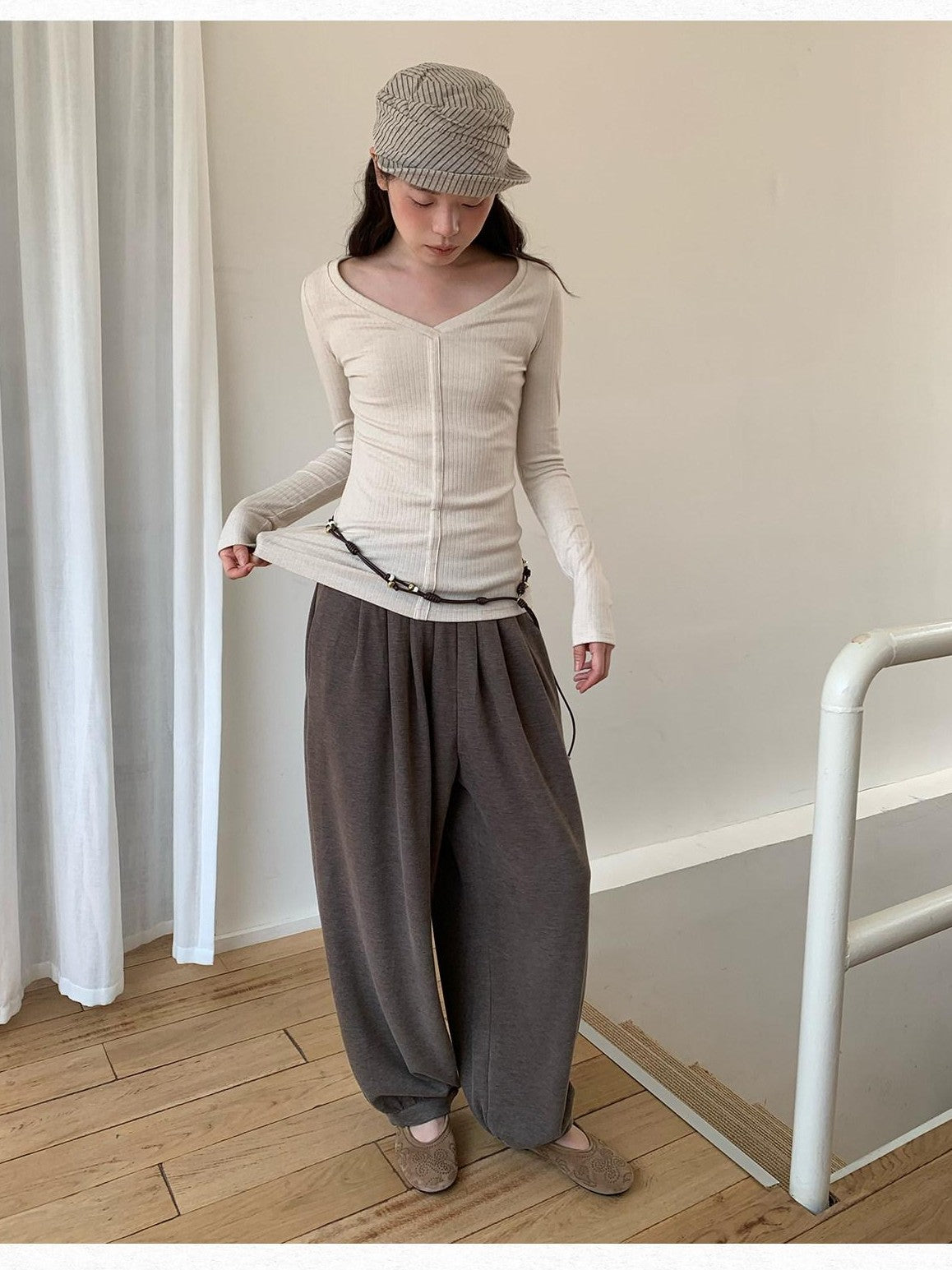 Dorydory Oatmeal V-neck Ribbed Slim Fit Women&
